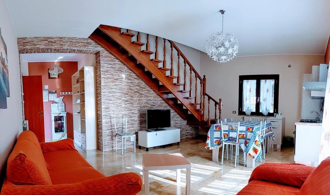 Casa Vacanze Volpe Dell'Etna Nicolosi Exterior foto